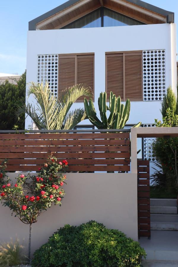 Fos Villa, A Luxe House With Private Heated Pool Galatás Екстериор снимка