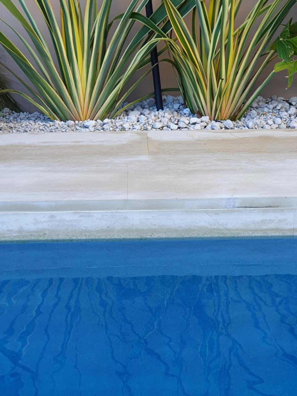 Fos Villa, A Luxe House With Private Heated Pool Galatás Екстериор снимка
